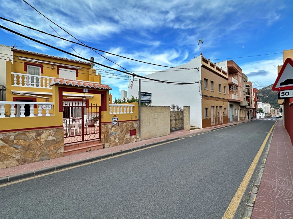 4 bed semi_detached_house in Benitachell