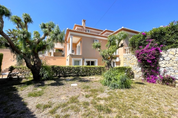 5 bed villa in Moraira