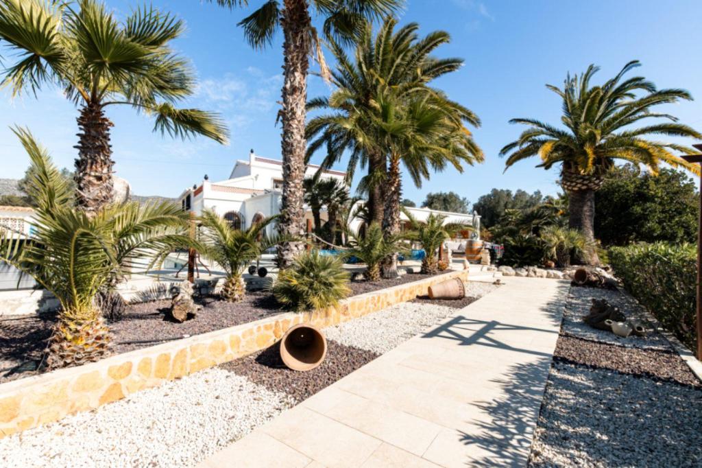 3 bed country houses - fincas in Teulada