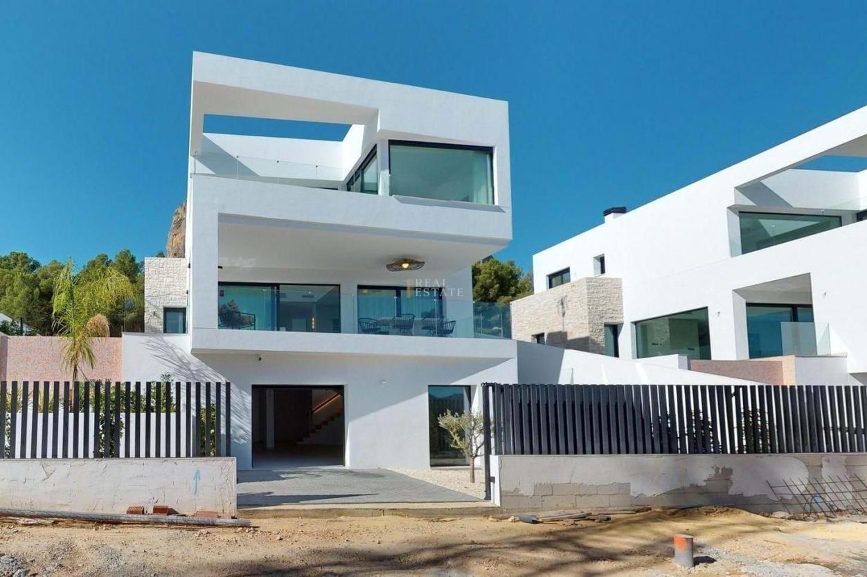 3 bed villa in Polop