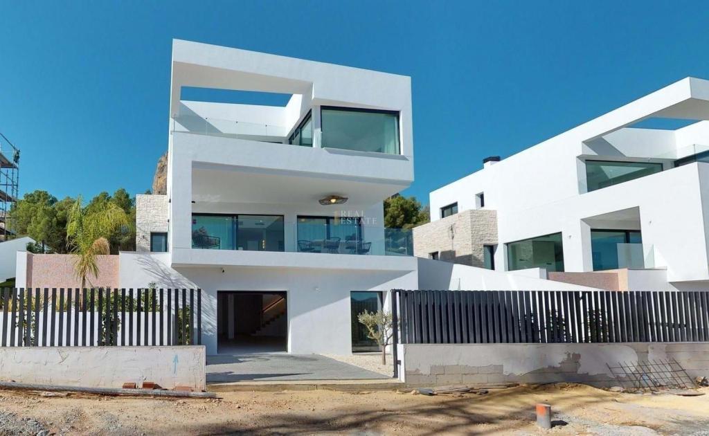 3 bed villa in Polop