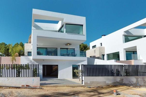3 bed villa in Polop