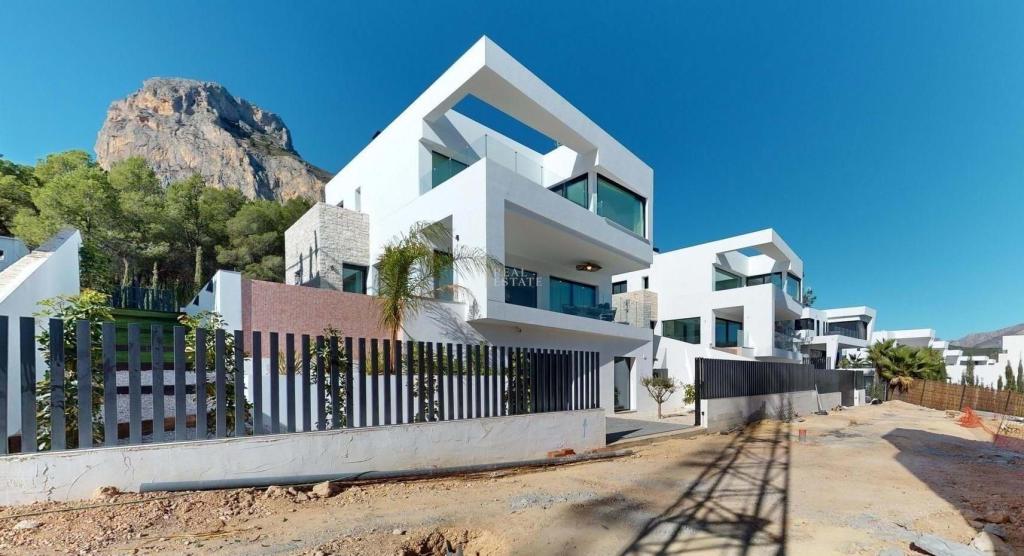 3 bed villa in Polop