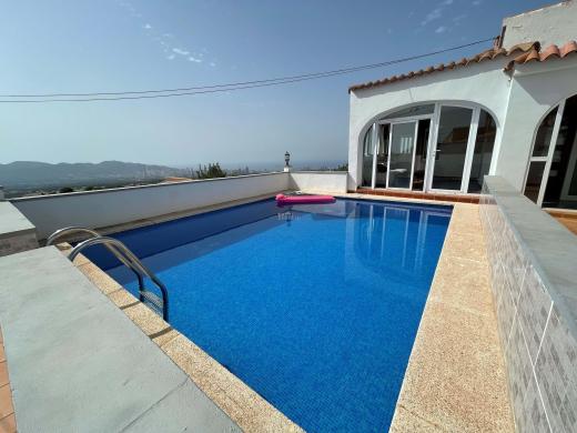 6 bed detached house in Nucia (la)