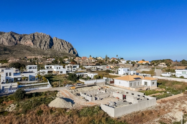4 bed villa in Beniarbeig