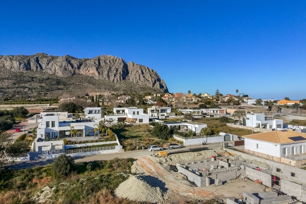 4 bed villa in Beniarbeig