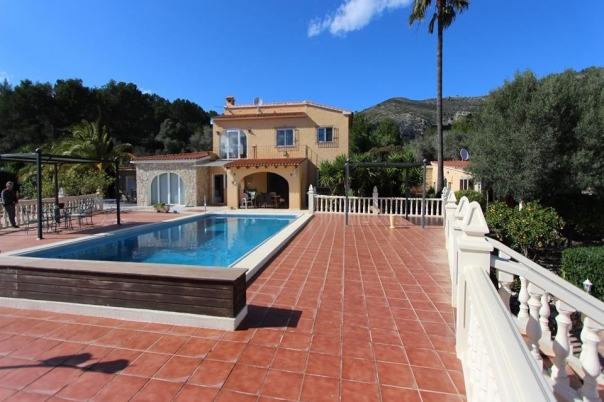 10 bed villa in Jalón