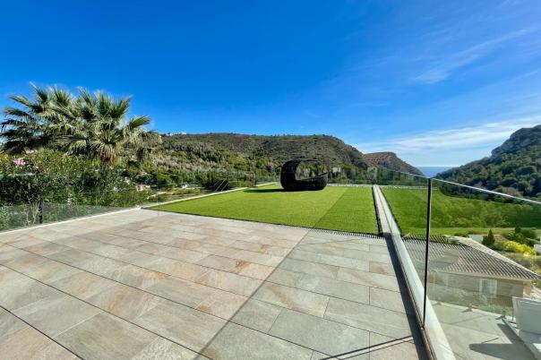 4 bed villas in Moraira