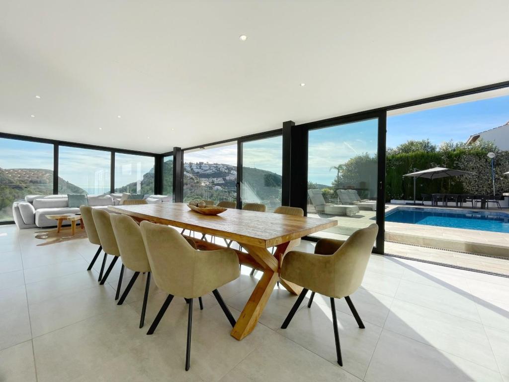 4 bed villas in Moraira