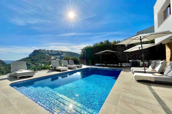 4 bed villas in Moraira