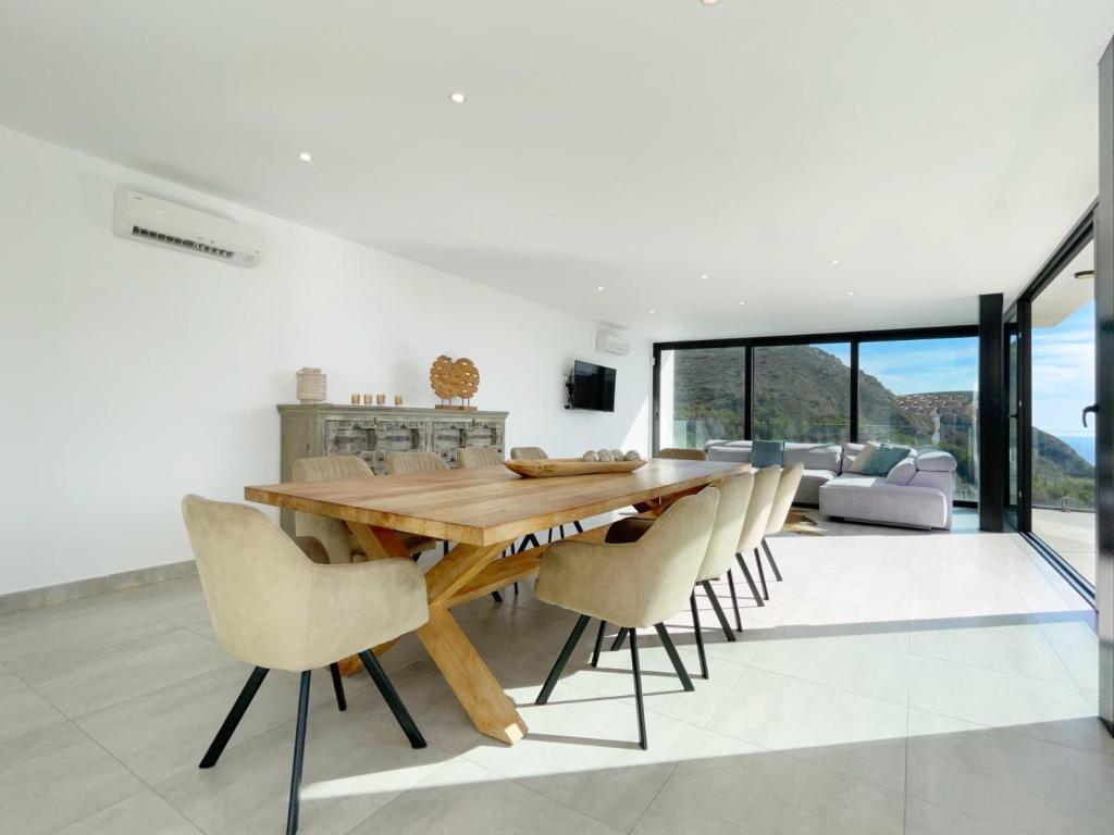 4 bed villas in Moraira