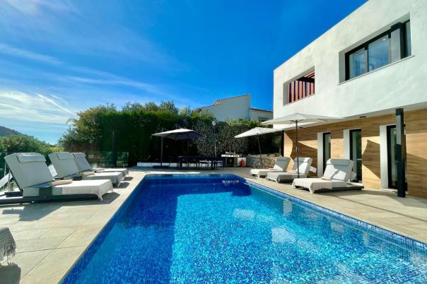 4 bed villas in Moraira