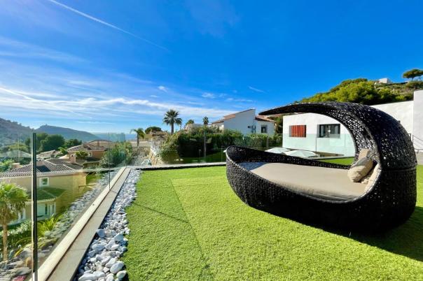 4 bed villas in Moraira