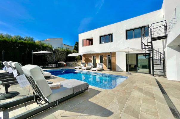 4 bed villas in Moraira