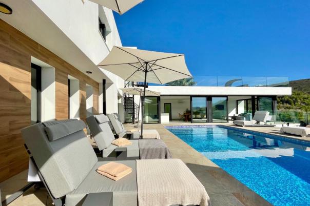 4 bed villas in Moraira