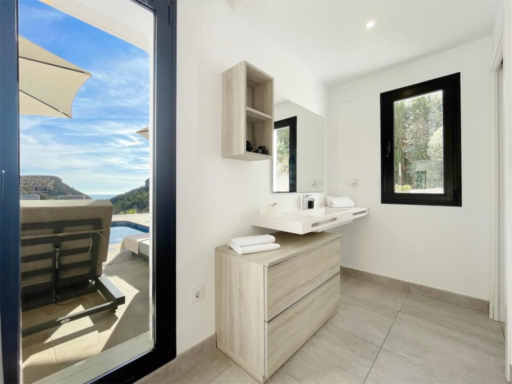 4 bed villas in Moraira
