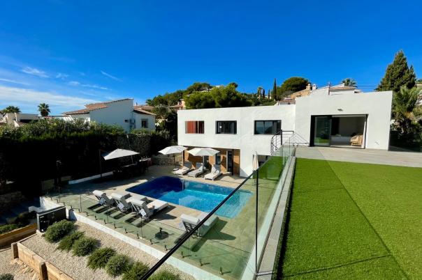 4 bed villas in Moraira