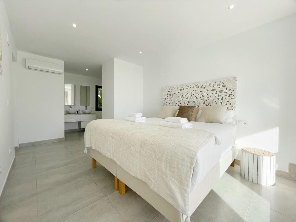4 bed villas in Moraira