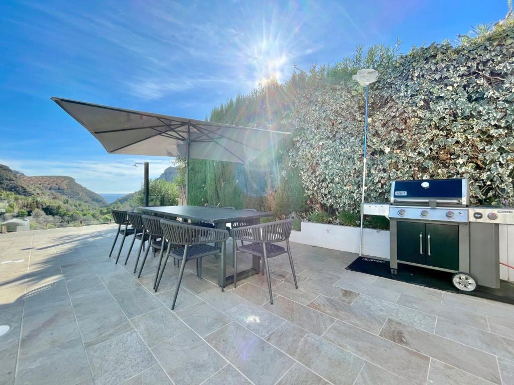 4 bed villas in Moraira