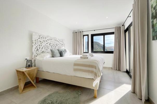 4 bed villas in Moraira