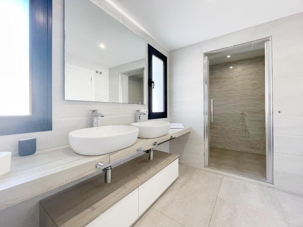4 bed villas in Moraira