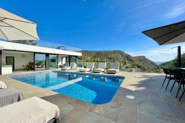 4 bed villas in Moraira