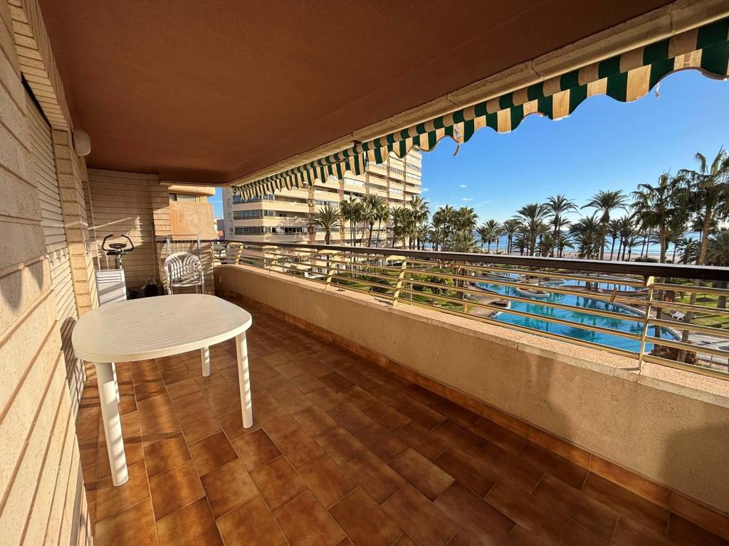 3 bed apartment in Campello (el)