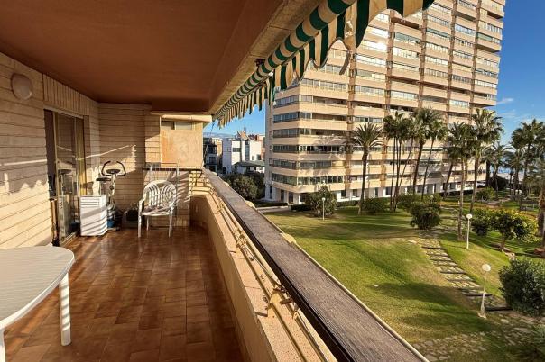 3 bed apartment in Campello (el)