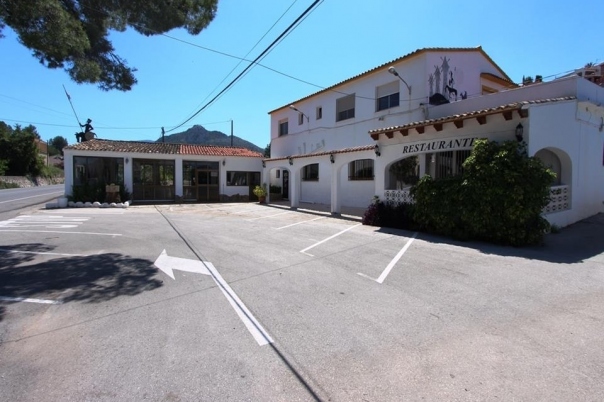 4 bed commercial_premises in Orba