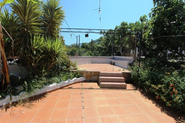 4 bed commercial_premises in Orba