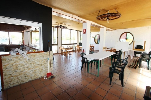 4 bed commercial_premises in Orba