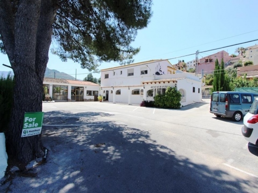 4 bed commercial_premises in Orba