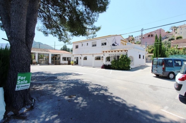 4 bed commercial_premises in Orba