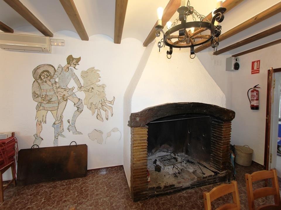 4 bed commercial_premises in Orba