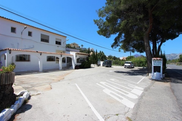 4 bed commercial_premises in Orba