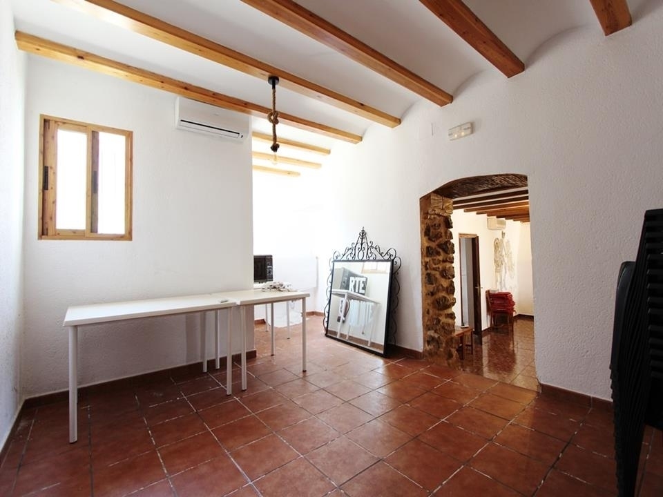 4 bed commercial_premises in Orba