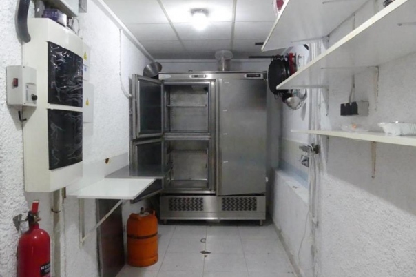 4 bed commercial_premises in Orba