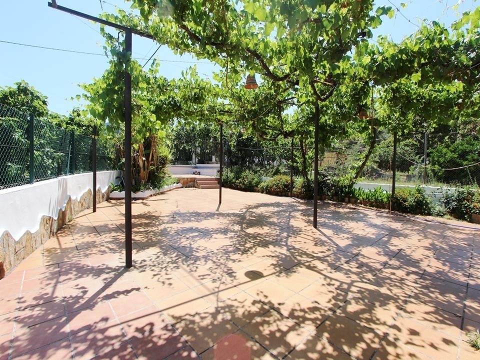 4 bed commercial_premises in Orba