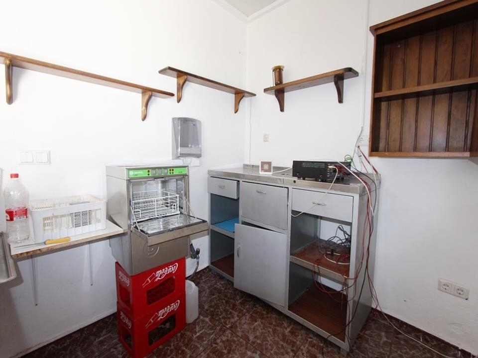 4 bed commercial_premises in Orba