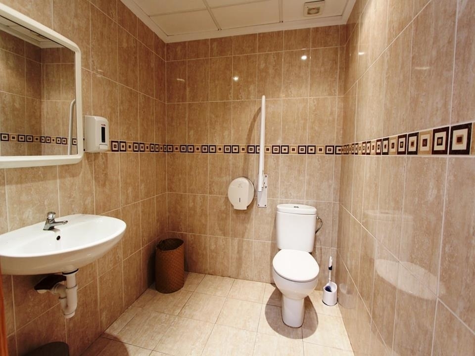 4 bed commercial_premises in Orba