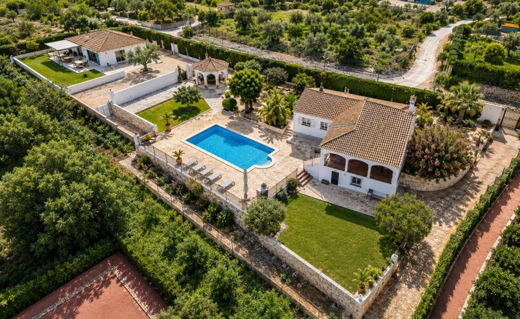 6 bed villas in Javea