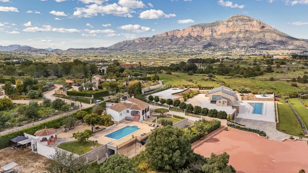 6 bed villas in Javea