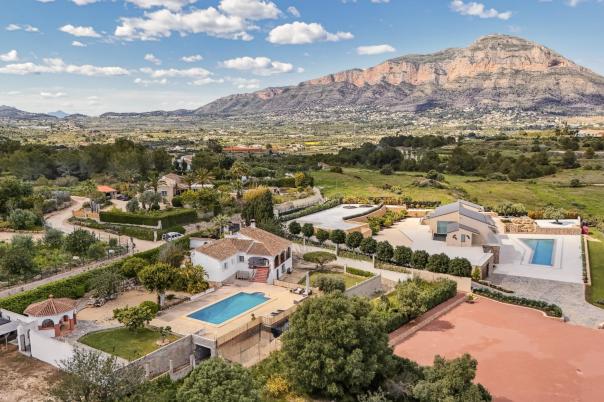 6 bed villas in Javea