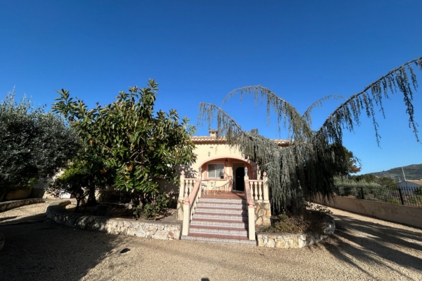 3 bed villa in Jalón