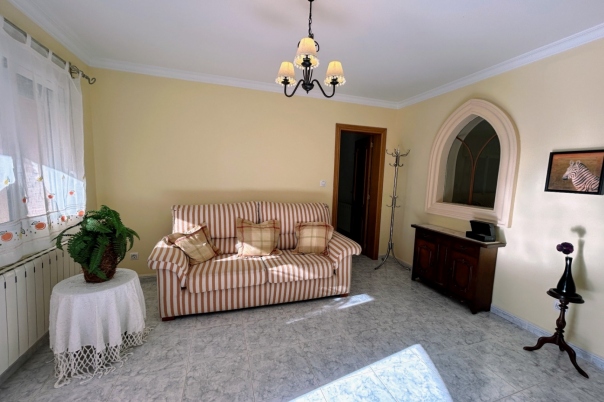 3 bed villa in Jalón