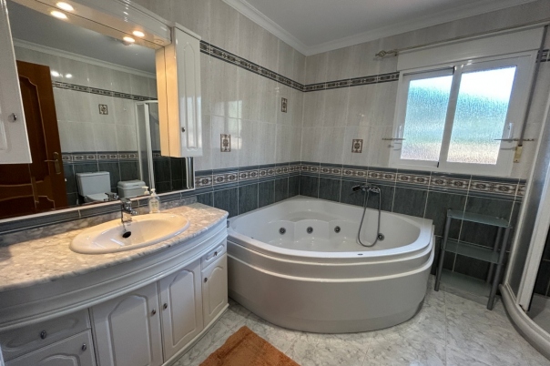3 bed villa in Jalón