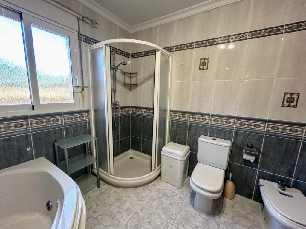 3 bed villa in Jalón