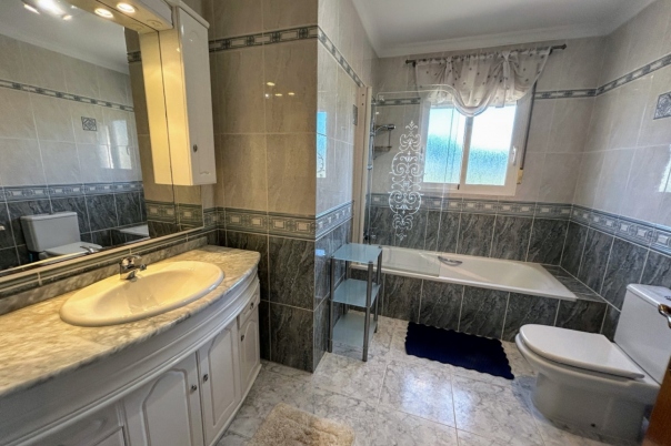 3 bed villa in Jalón