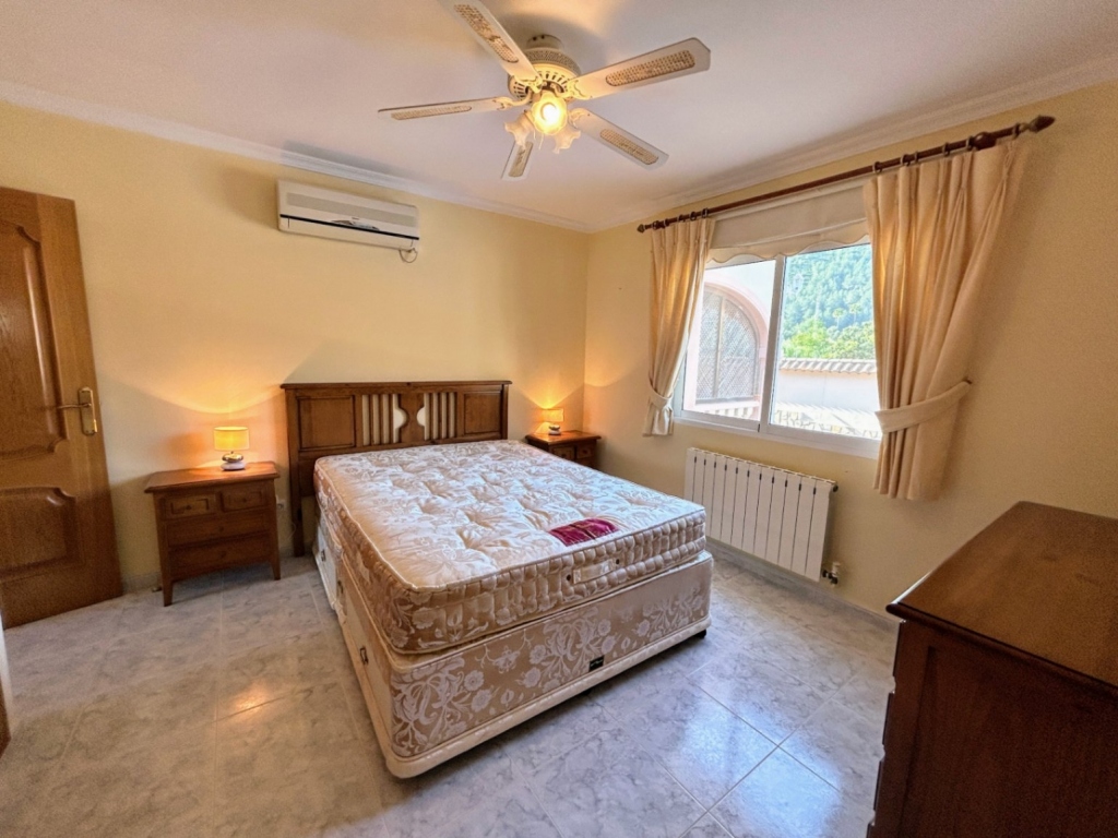 3 bed villa in Jalón