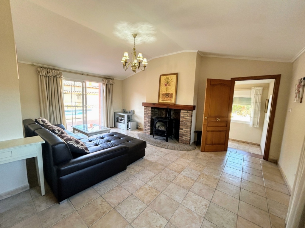 3 bed villa in Jalón